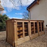 Oak counter