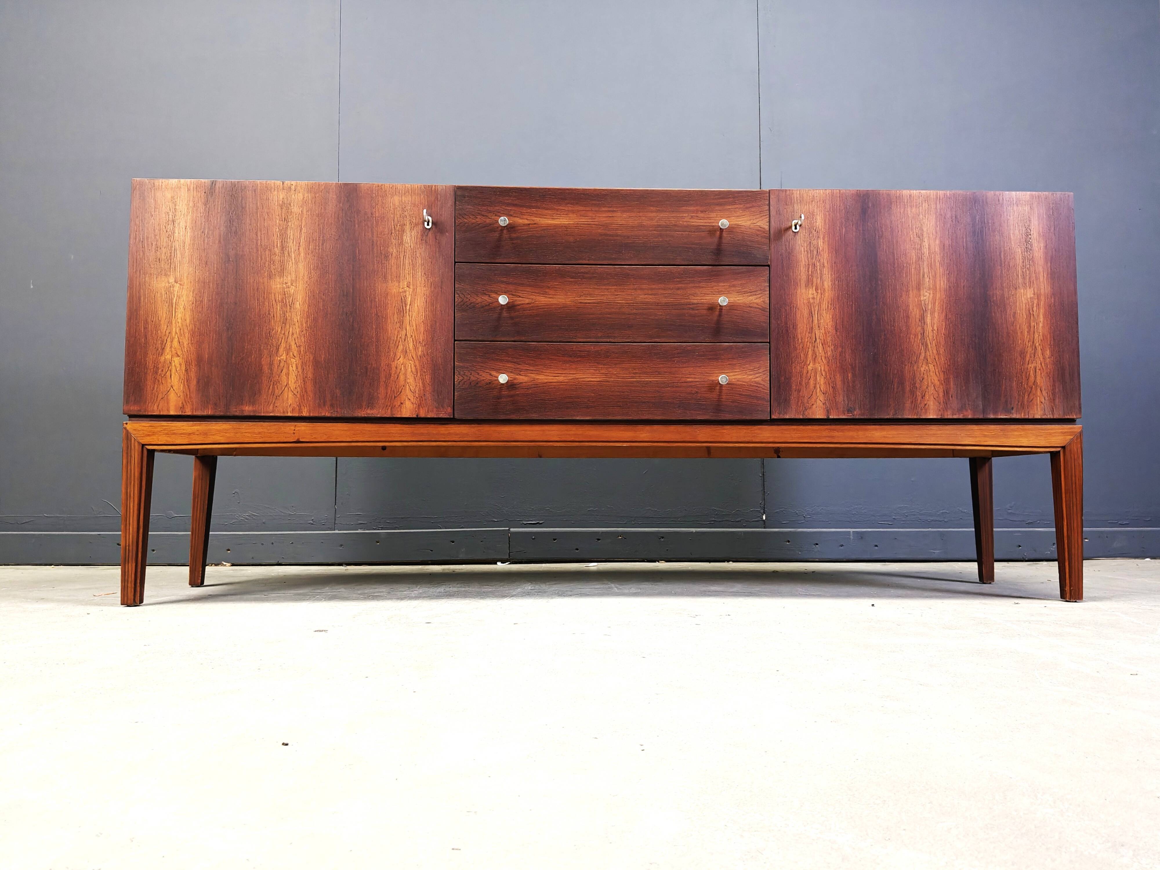 Enfilade en placage de palissandre, années 1960