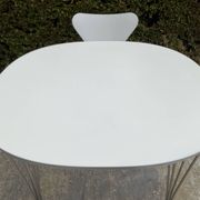 Dining table "Ellipse" by Arne Jacobsen for Fritz Hansen