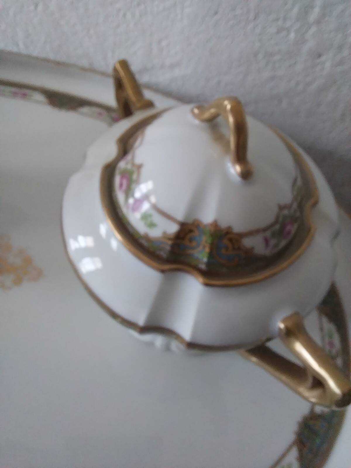 Coffee and tea service for two with its tray in Limoges porcelain.
