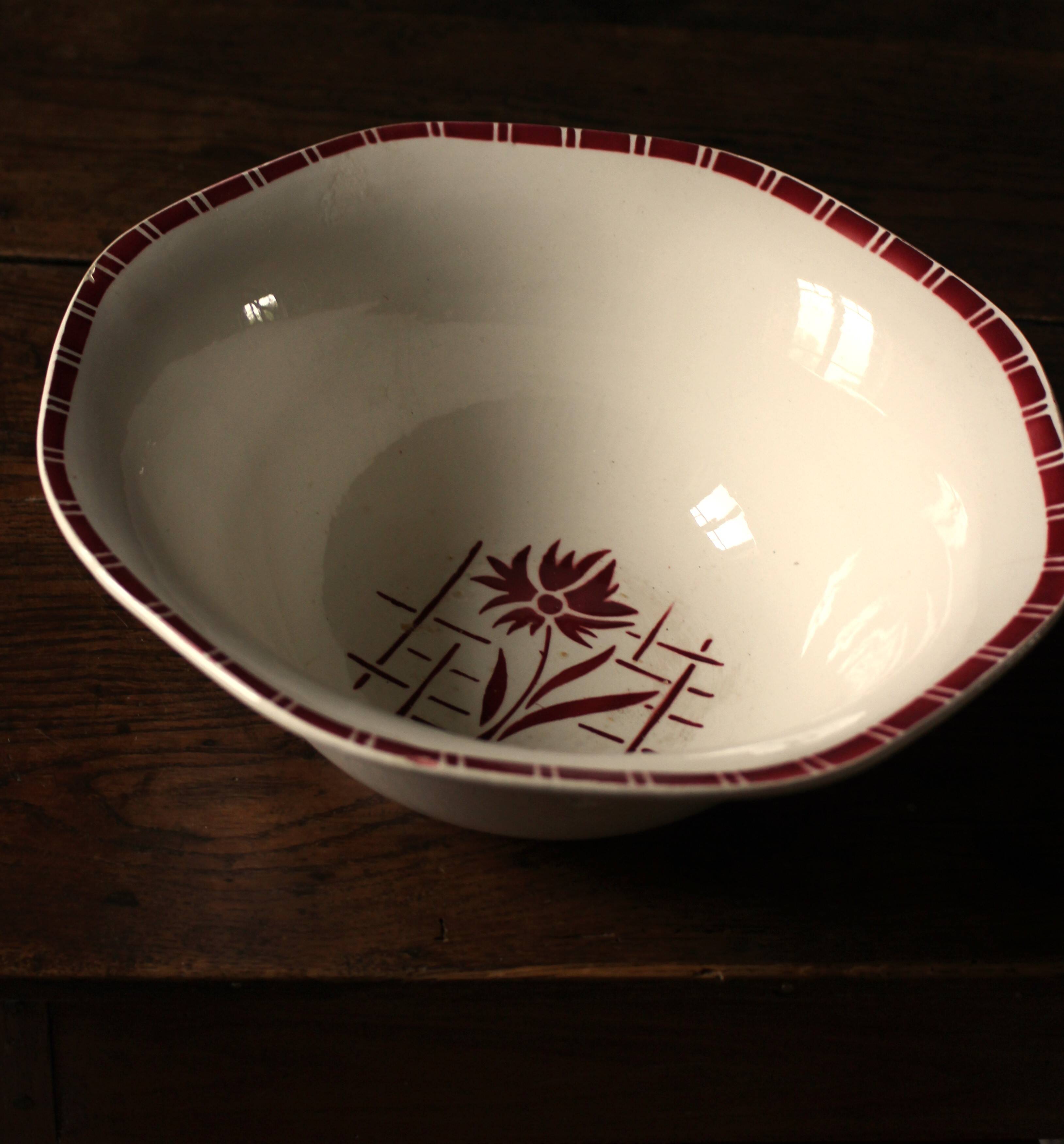 Large Sylvia Digoin Sarreguemines red flower Art Deco salad bowl