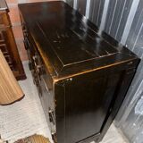 Antique Chinese sideboard. 2 drawers + 2 doors.