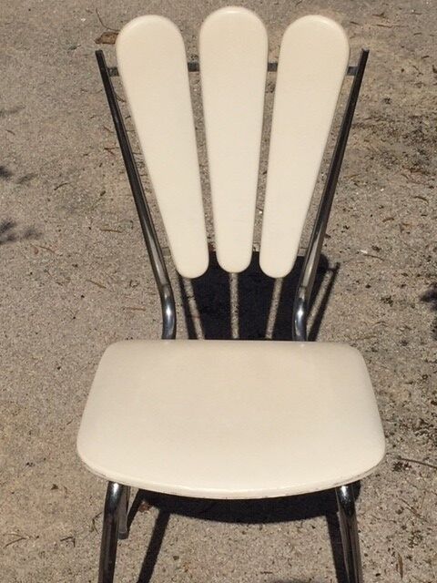 White tulip chair tub menager