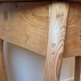 Oval pine table