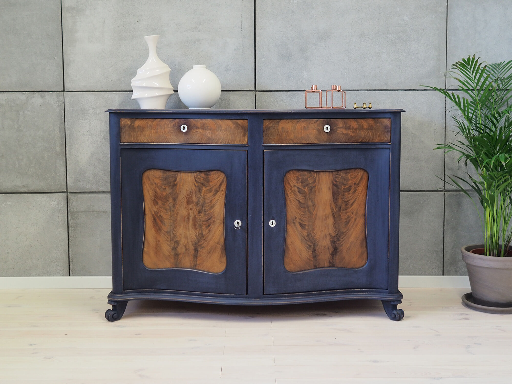 Shabby chic cabinet 40