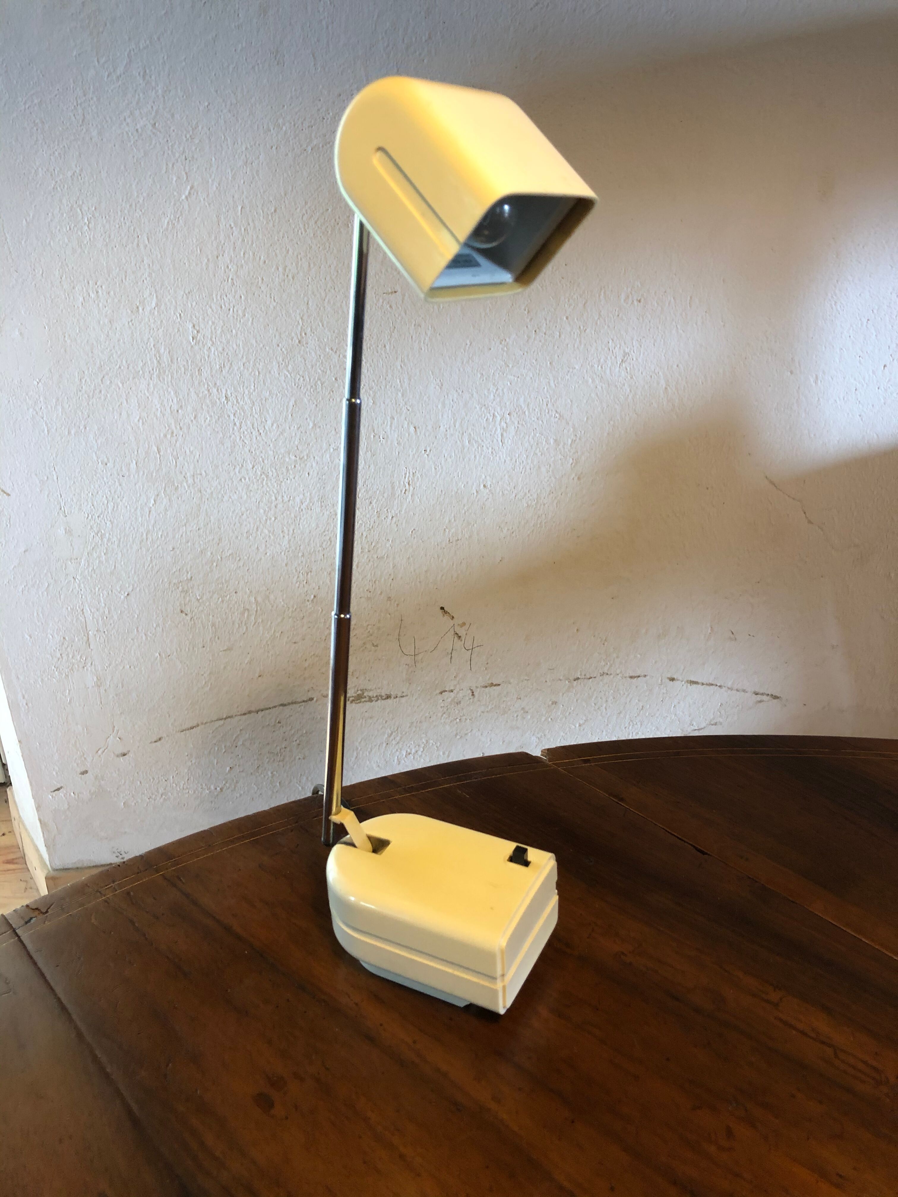 Vintage telescopic lamp