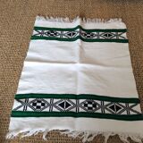 Set of 5 napkins and a table runner