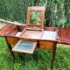 Coiffeuse d'époque louis xv en bois de plaquage