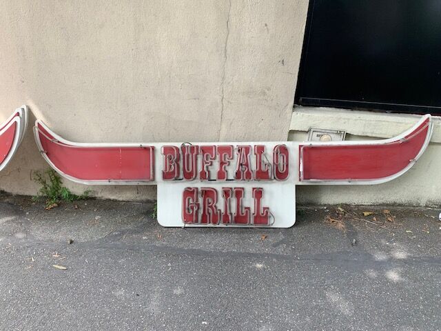 Buffalo Grill sign plate with neon
