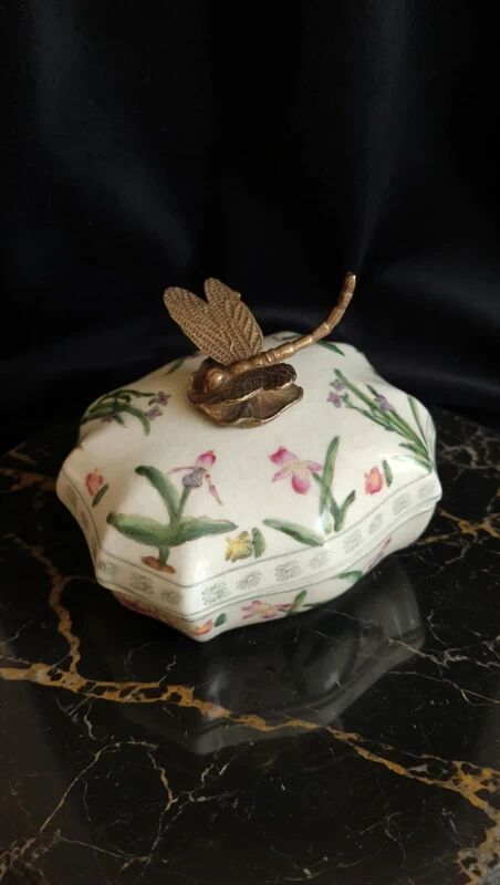Cracked Ceramic Jewellery Box – Bronze Dragonfly