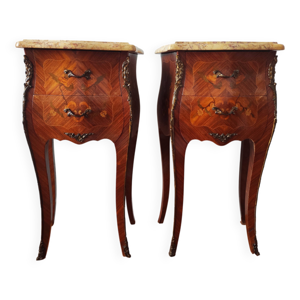 Paire de tables de chevet style Louis XV