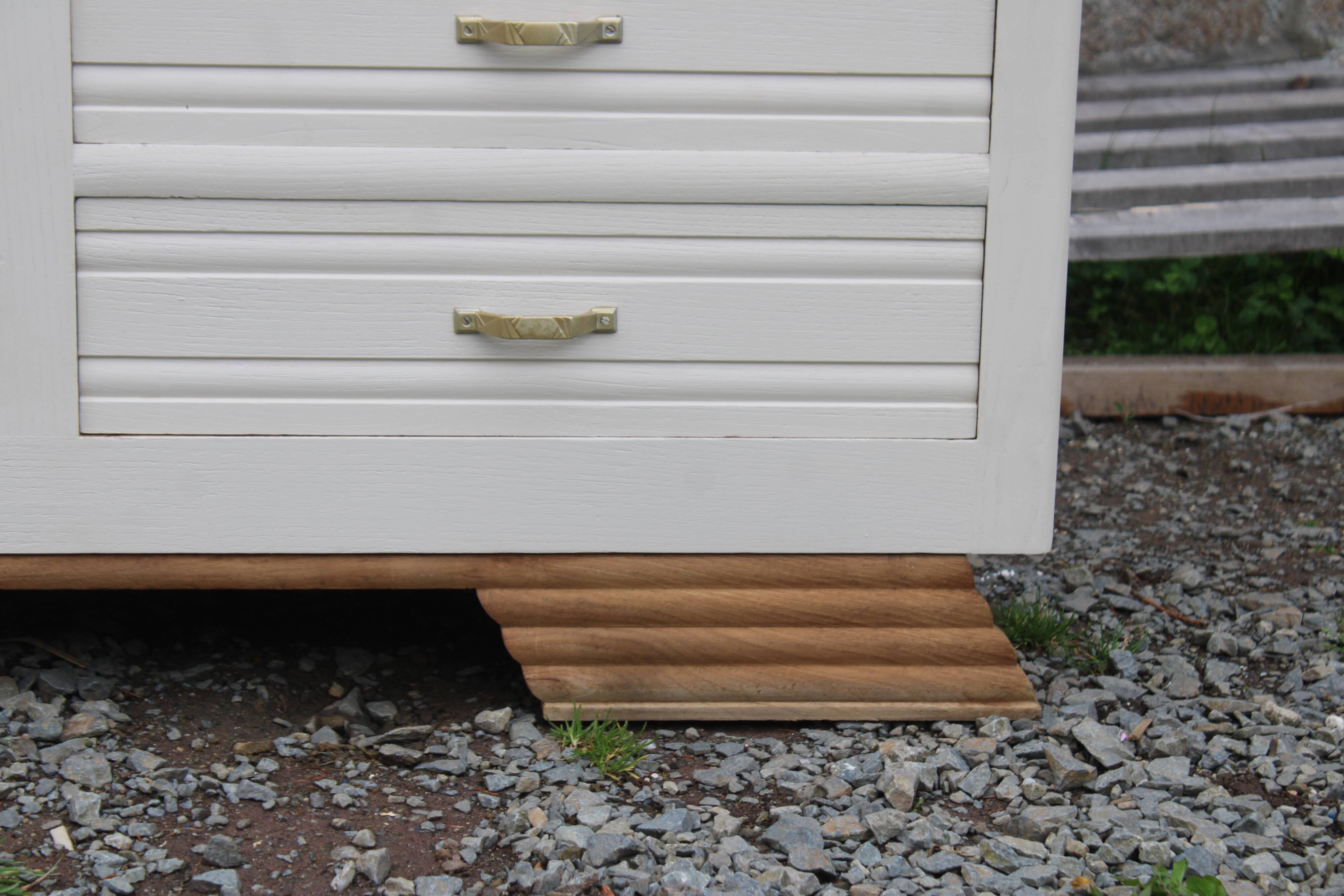 Asymmetrical solid oak wardrobe – Renovated Art Deco style