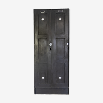 Armoire casier en bois style industriel