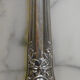 Serie de 12 couteaux de table en argent fourré - poinçon minerve - xixeme