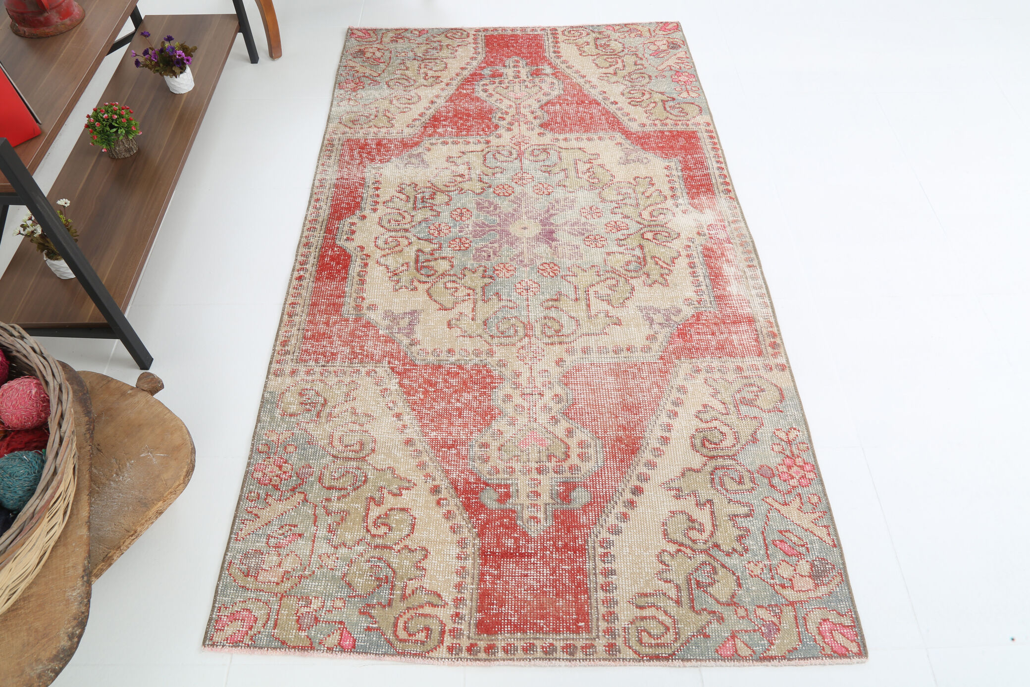 Red and beige wool turkish rug 198x112cm