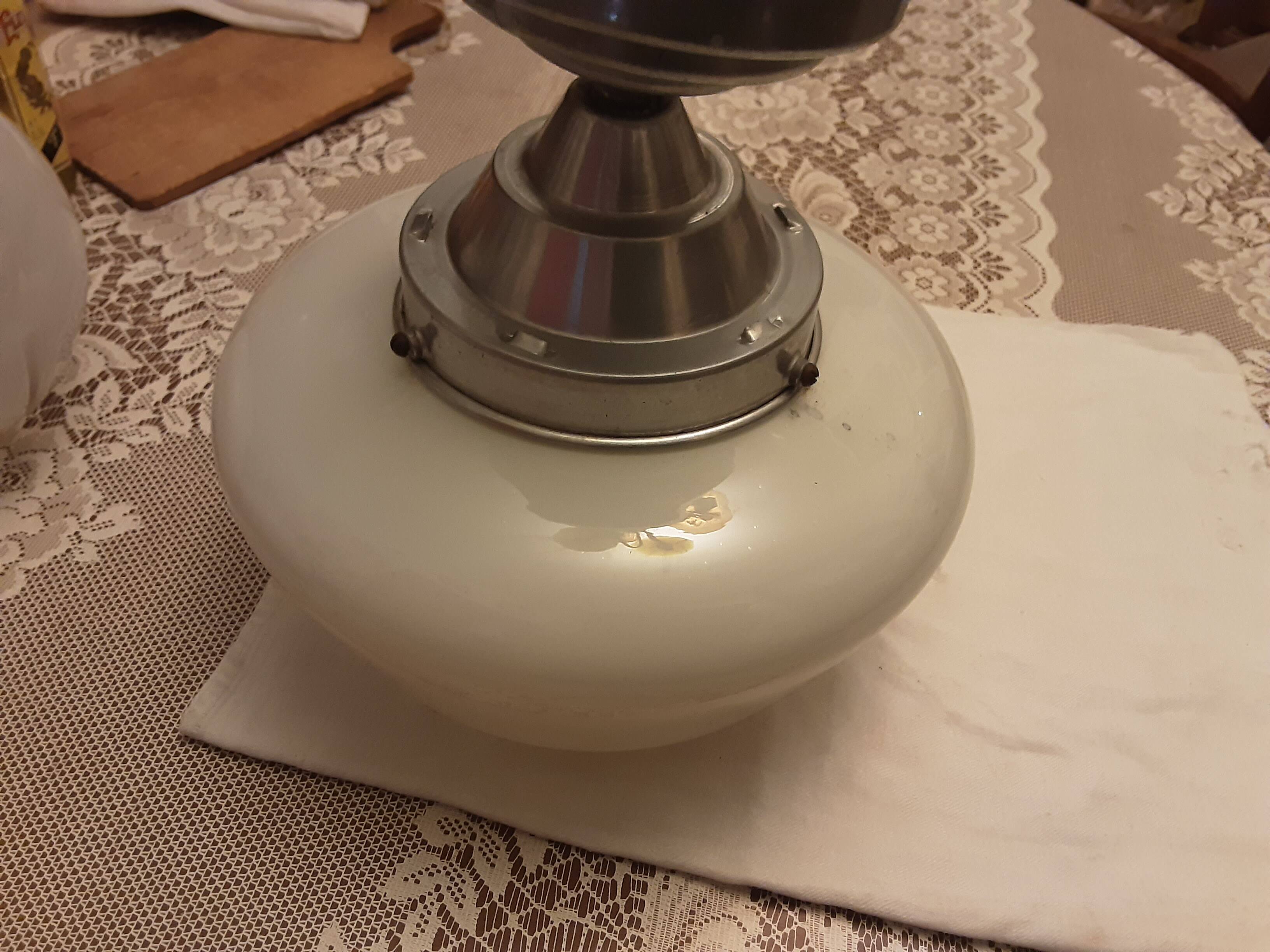 Lustre verre blanc  annees 60