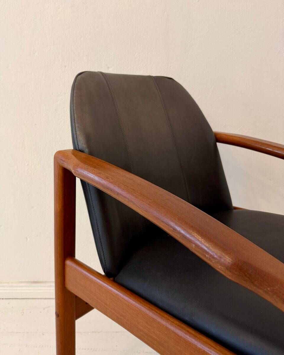Mid-century modern chair in teak and black leather, Germany, 1960s