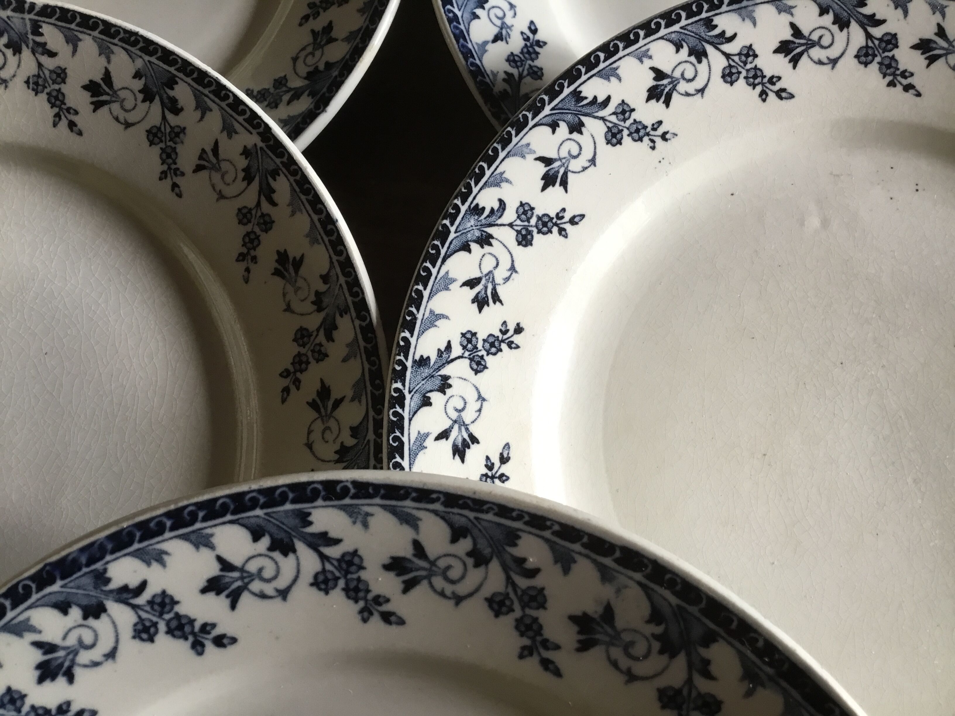 6 plates Earth iron "Montigny.