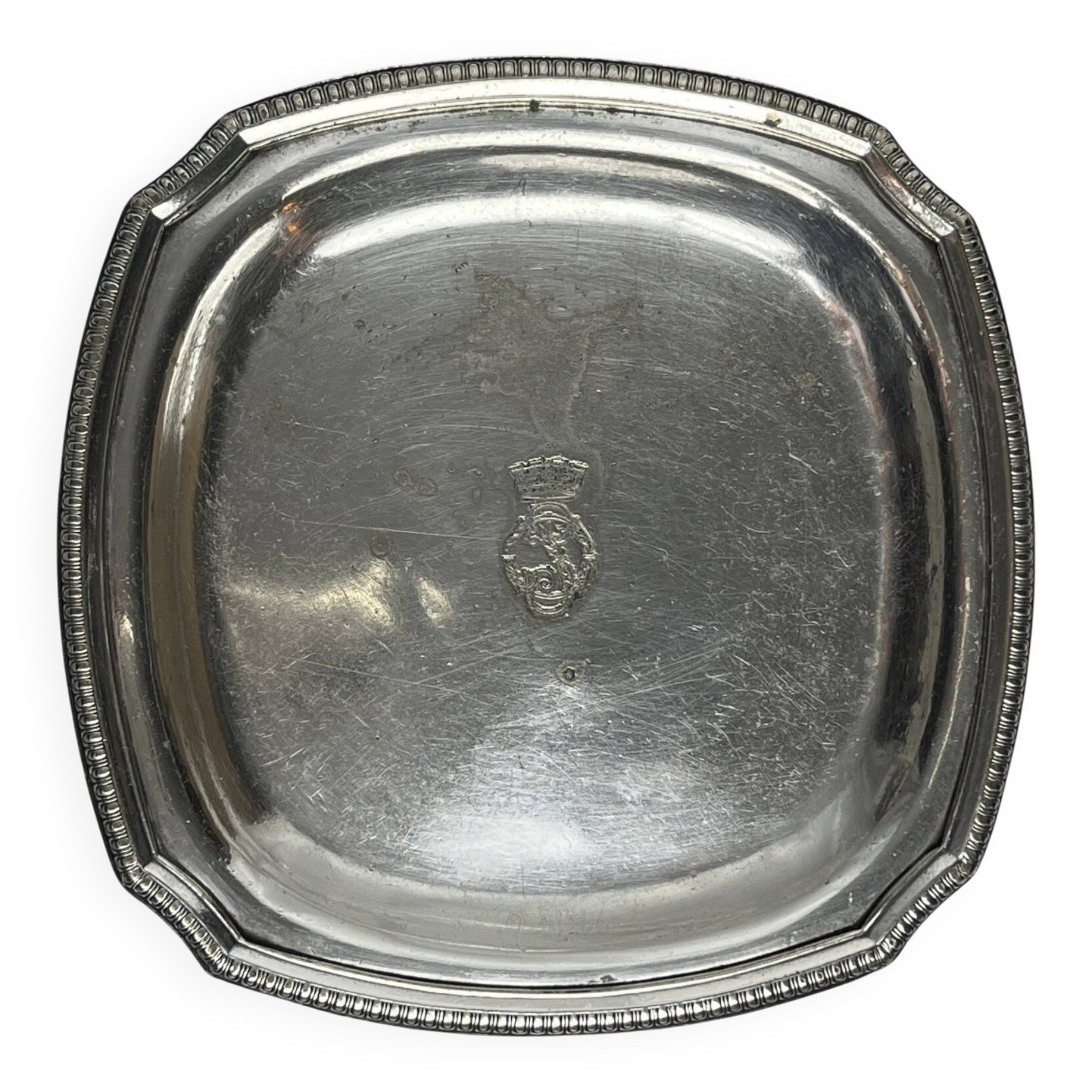 Small Christofle silver-plated tray with coat of arms from the 20th century.