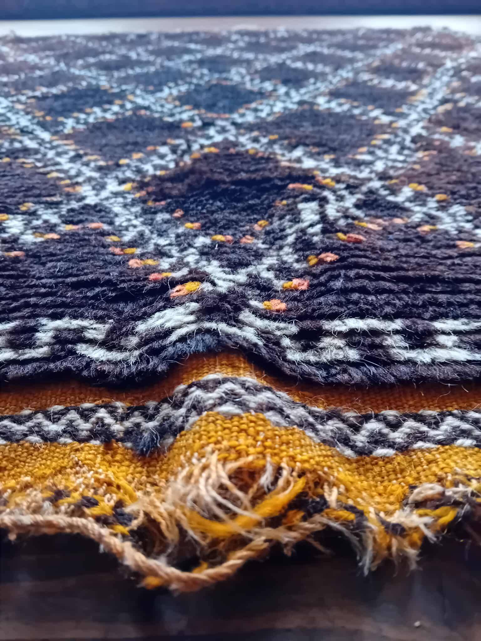 Handmade Berber Taznakht rug 140x109cm