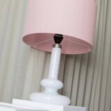Vintage table lamp Holmegaard Plaza by Hsin-Lung Lin for Glasværk, 1970s - white glass with pink fabric shade.