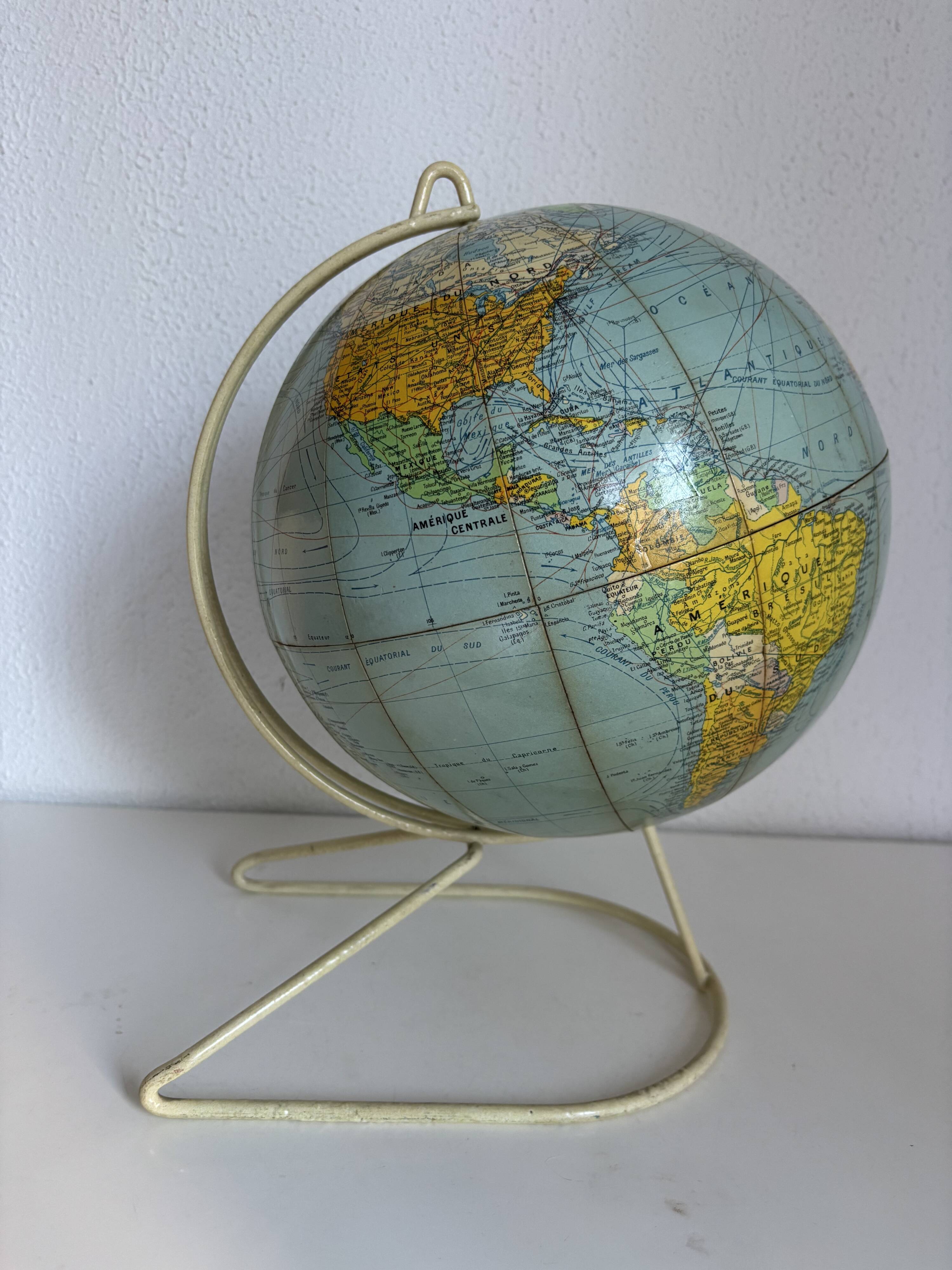 Vintage 1960 terrestrial globe by Girard Barrère in cream - 35 cm
