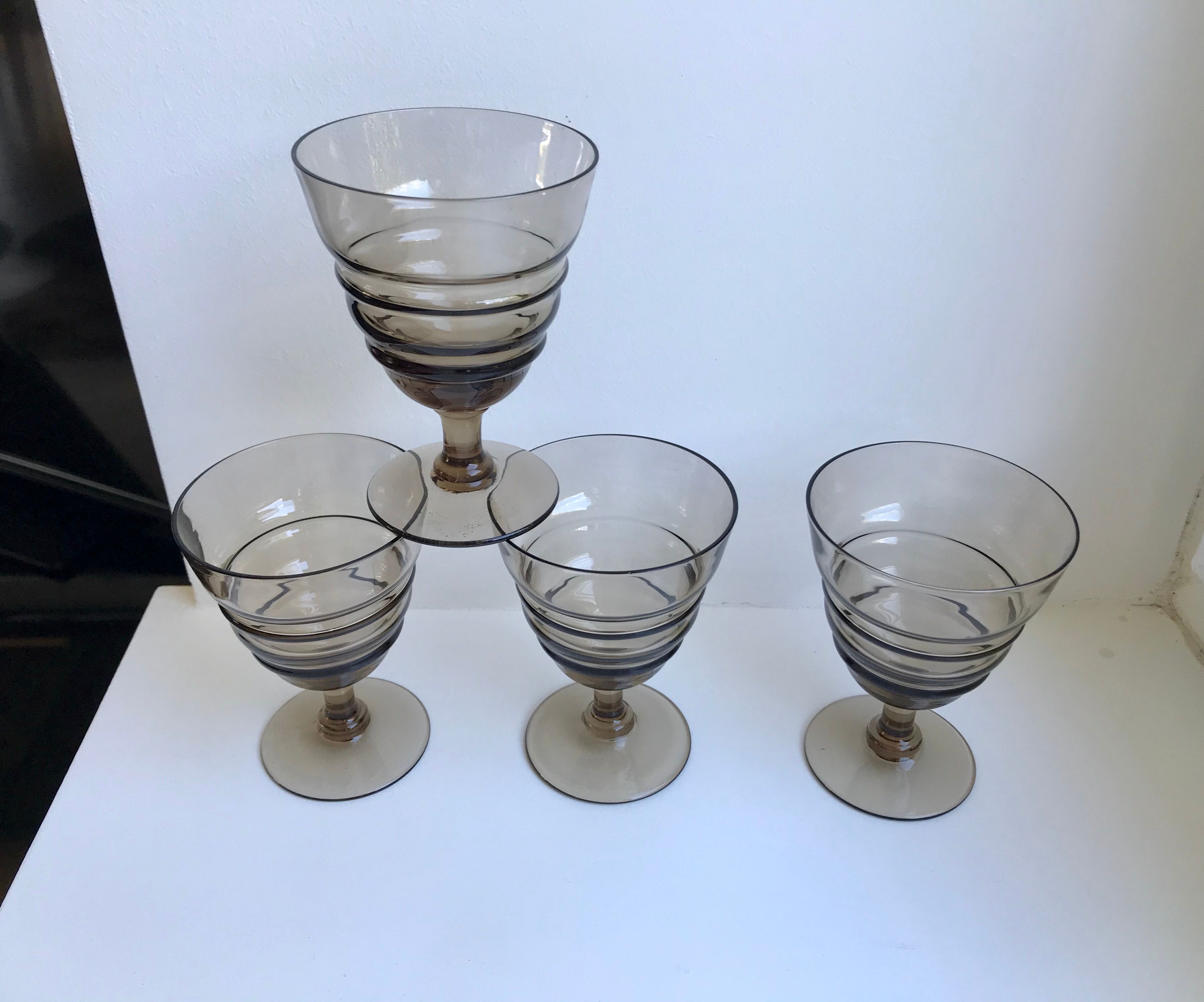 Set of 4 glasses in smoked glass 70s