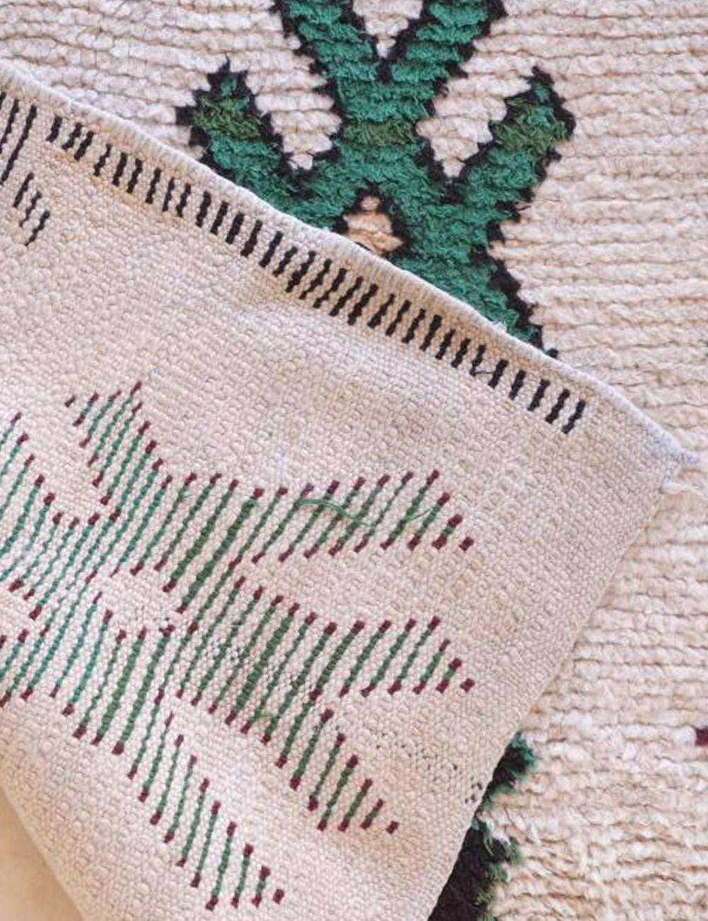 Small Vintage Berber Rug - 177 x 88 cm