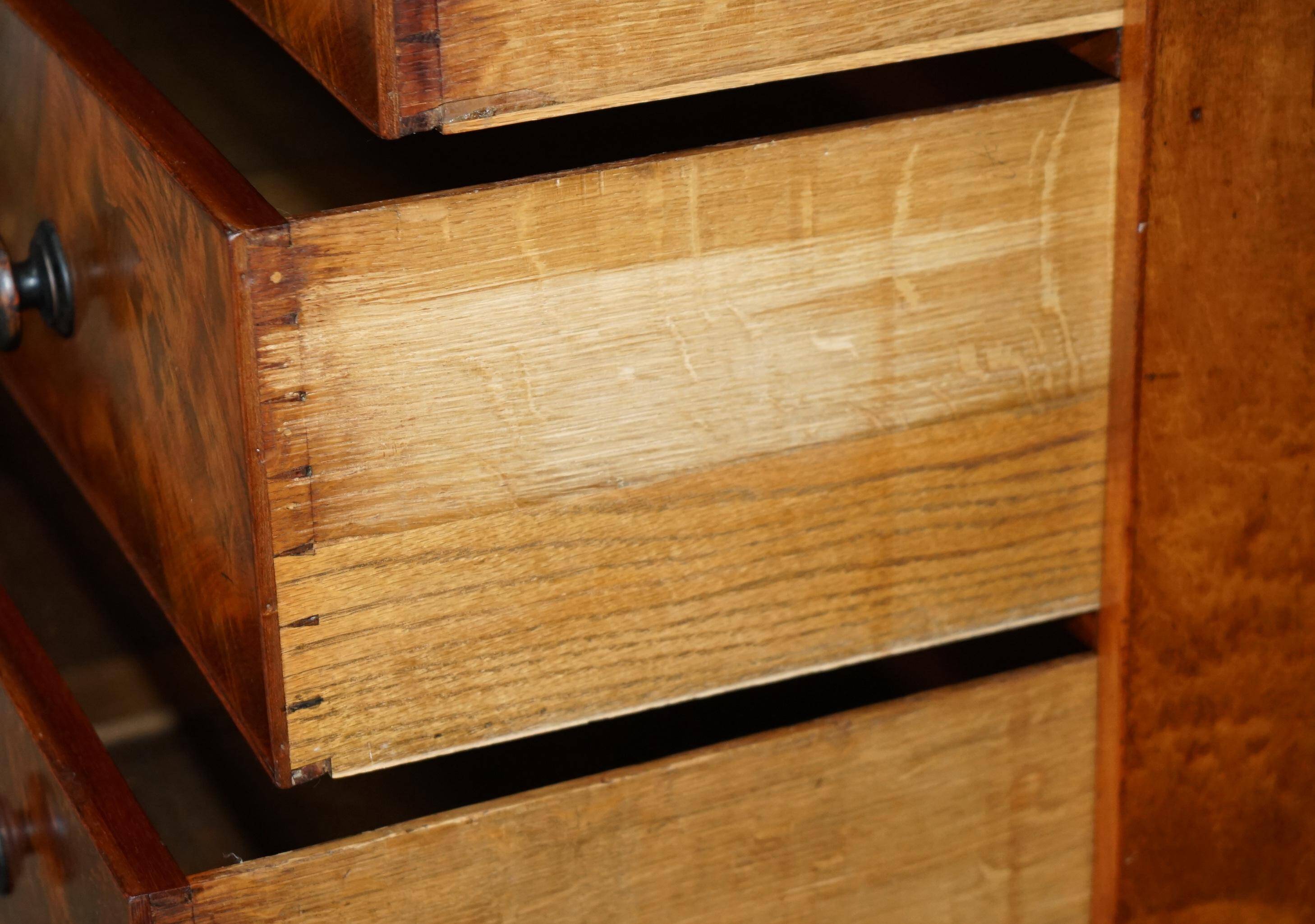 Victorian Chest of Drawers in Satin Walnut, Circa 1860
