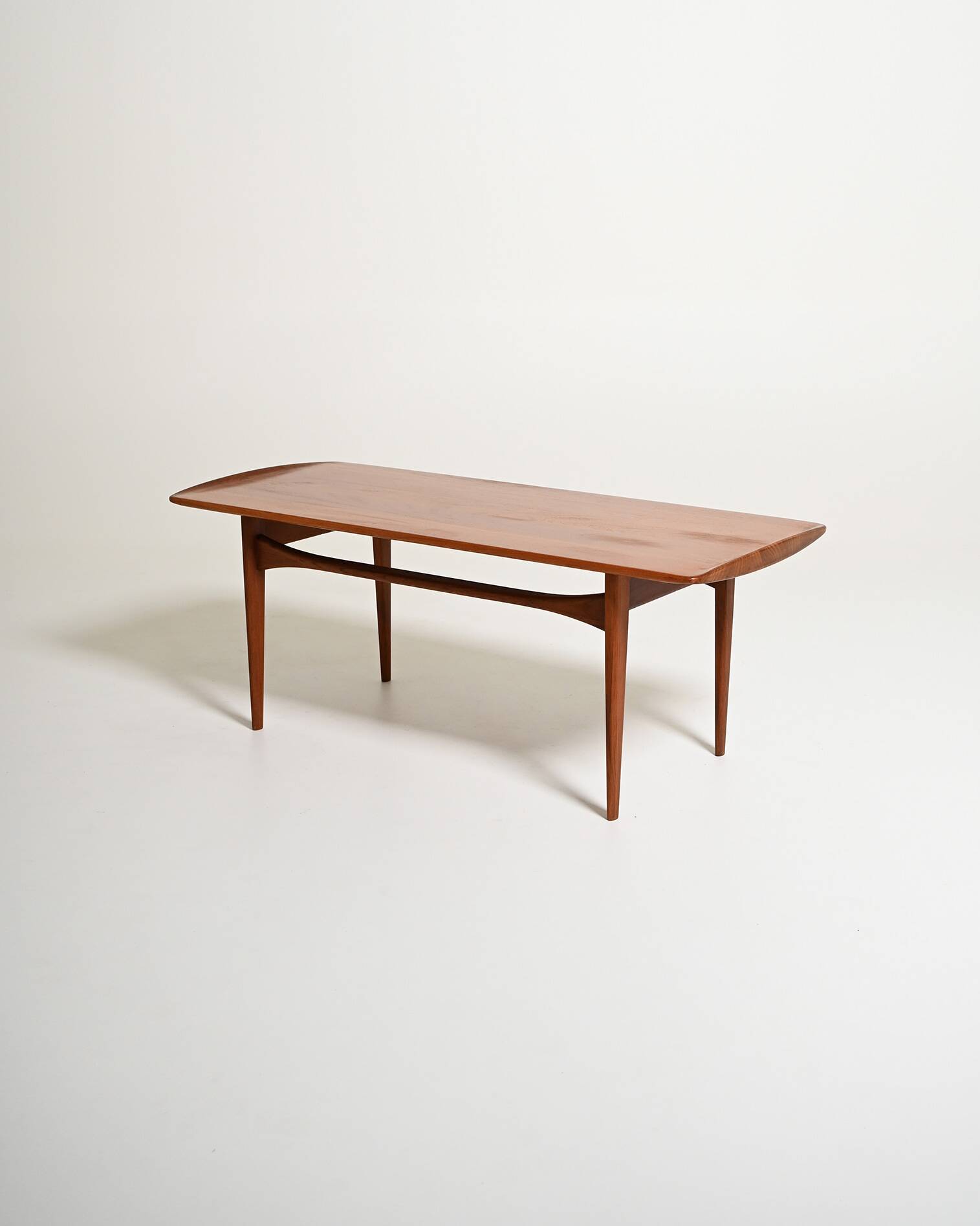 Tove & Edvard Kind-Larsen teak coffee table, Denmark, 1960s