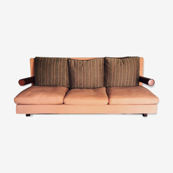 Baisity sofa designed by Antonio Citterio for B & B Italia in 1986