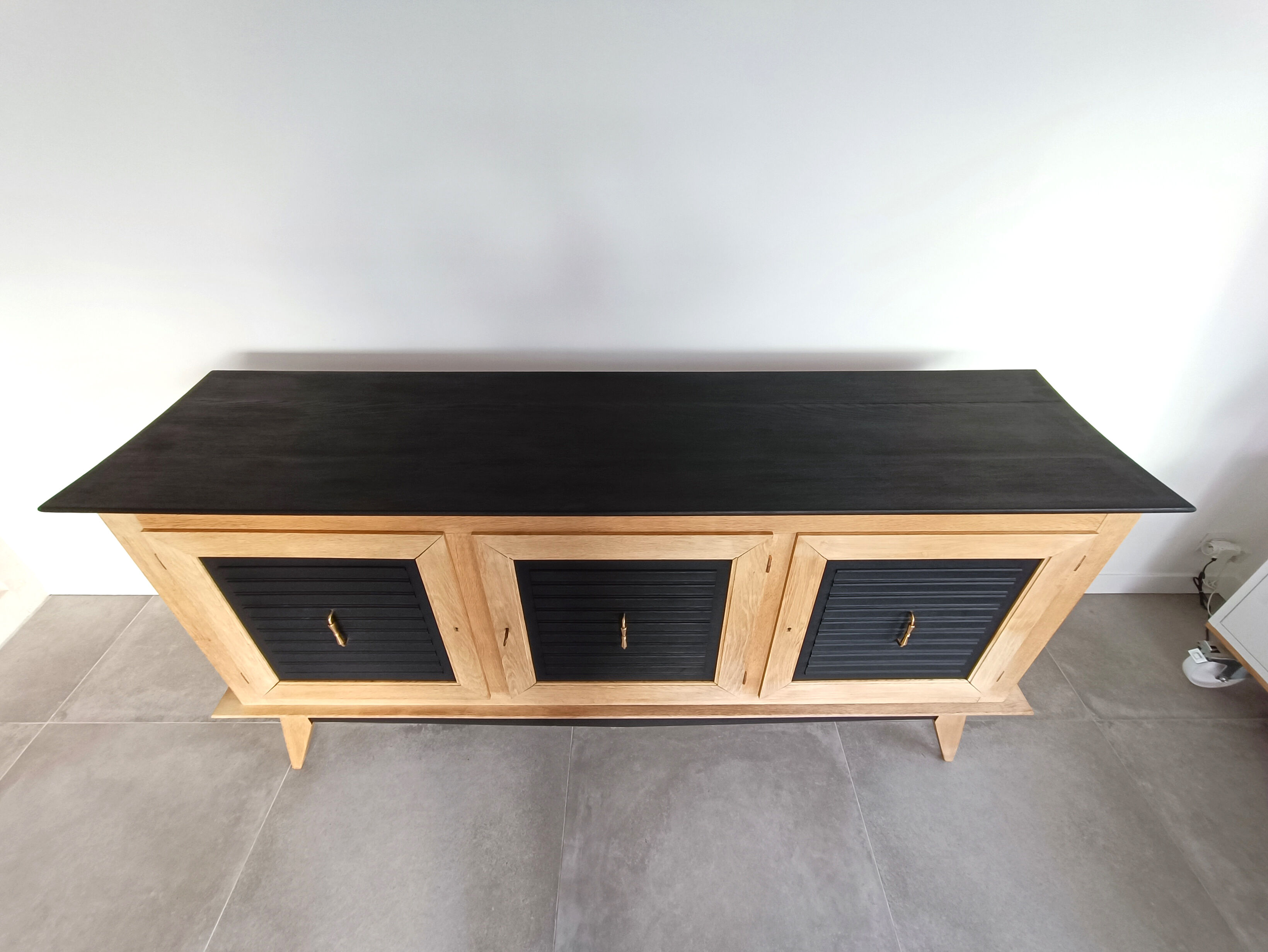 Cabinet from the 50s in solid oak signed FNA N° 0049