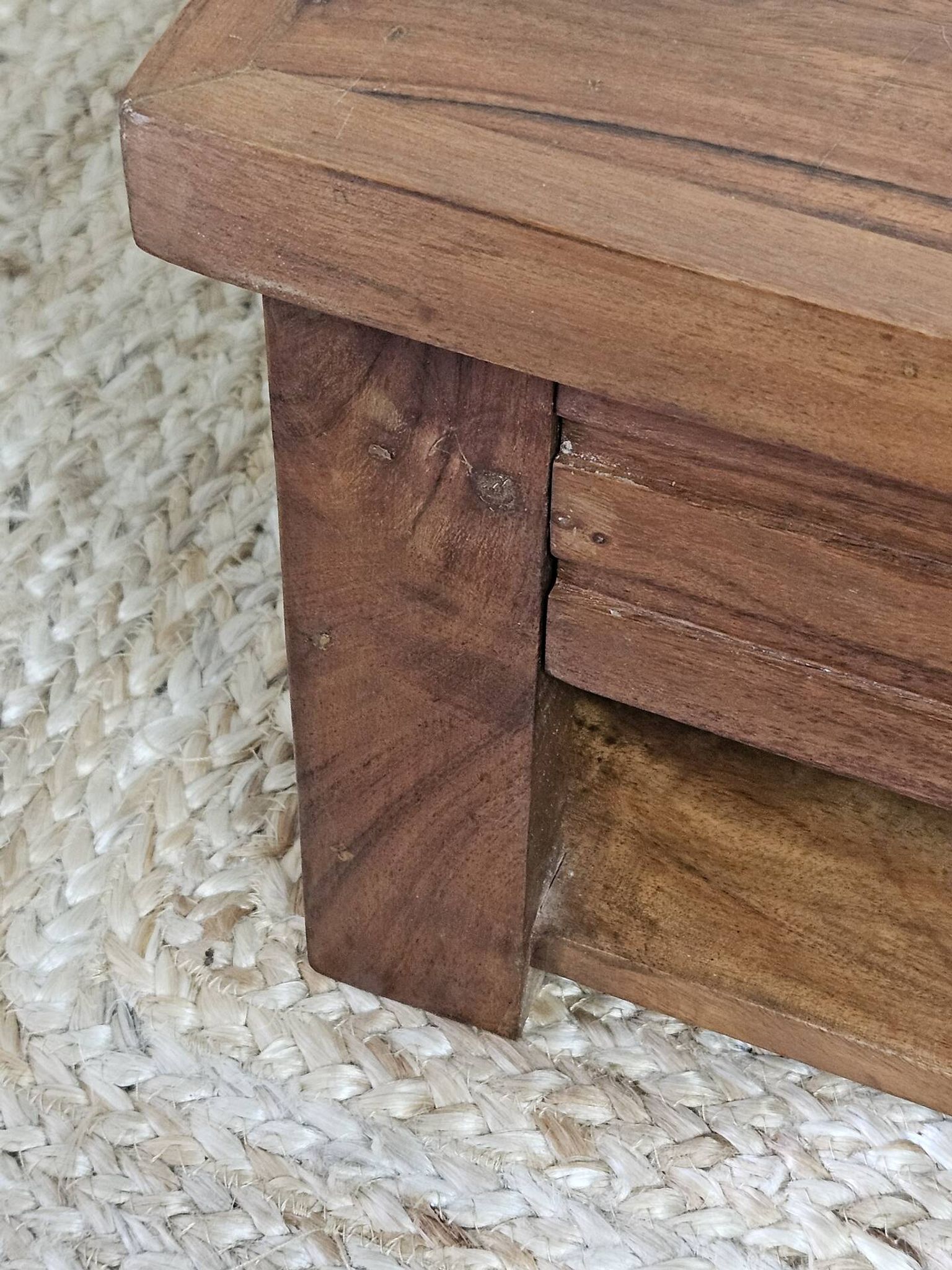 Paire de chevets en noyer artisanal XXème