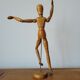 Mannequin articulé en bois