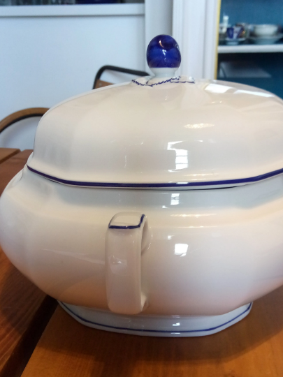 Seltmann Weiden Porcelain Bavaria model Mirabell tureen
