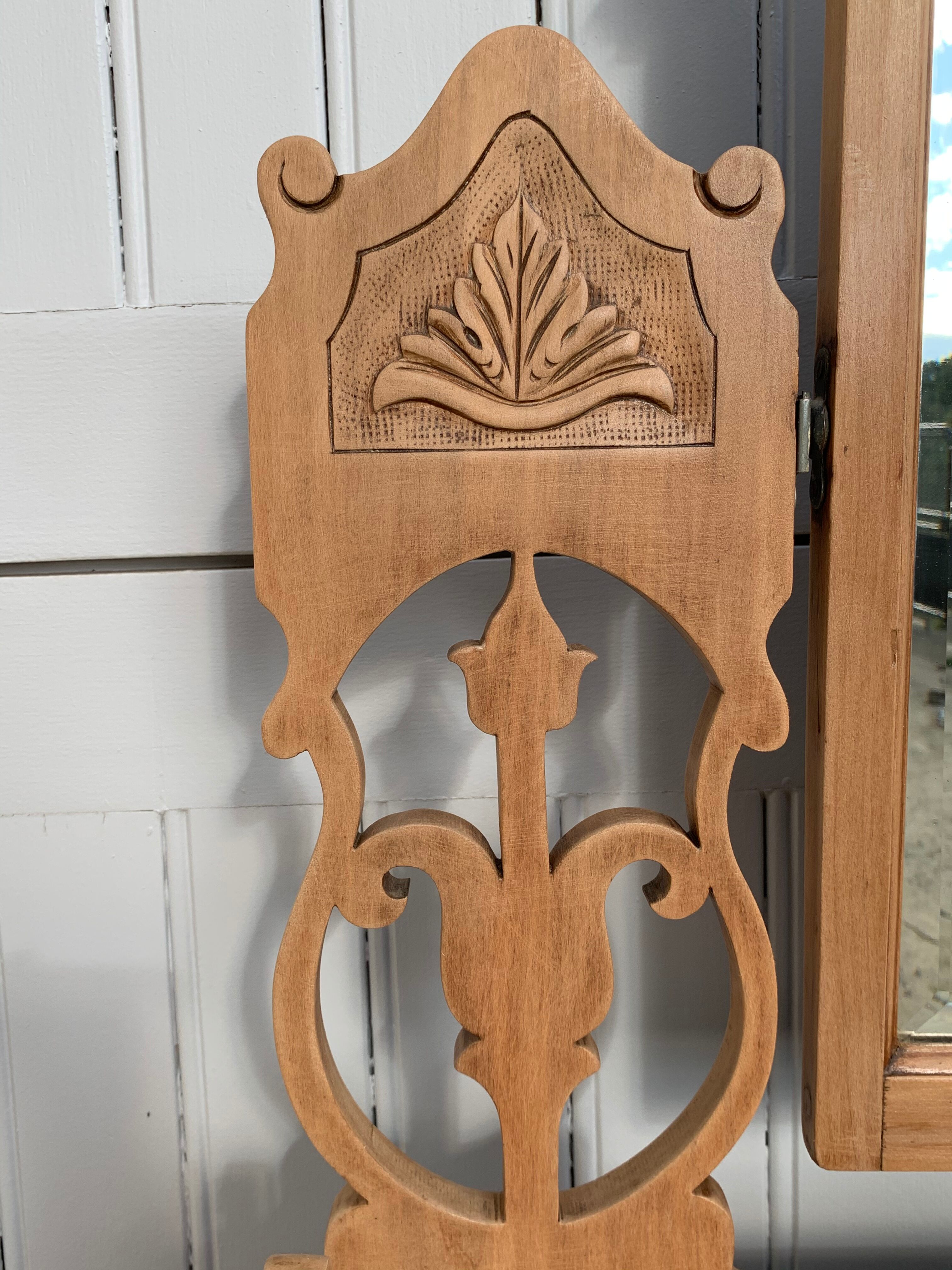 English dressing table 1900