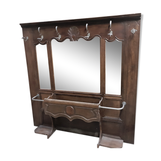 Wall coat holder