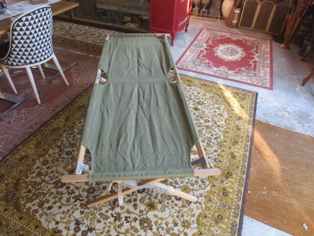 Former american style military bed
