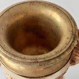 Paire de vases en bronze