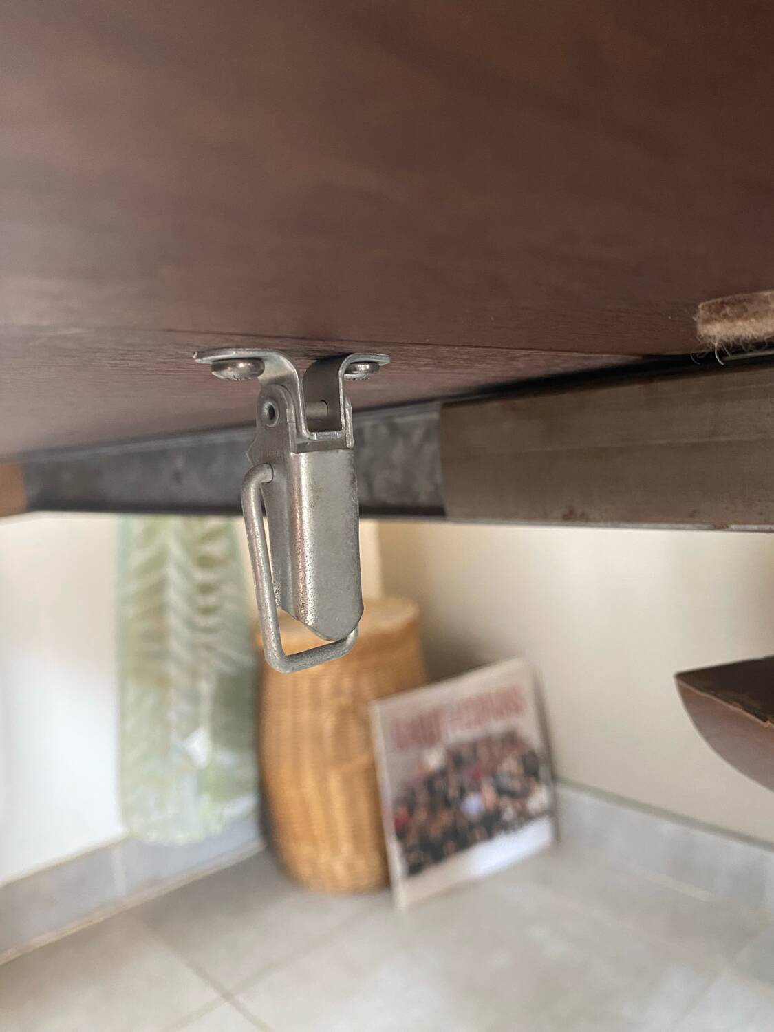 Vintage oval Baumann table