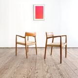 Paire de chaises de salle à manger modèle 57 par Niels O. Møller en teck