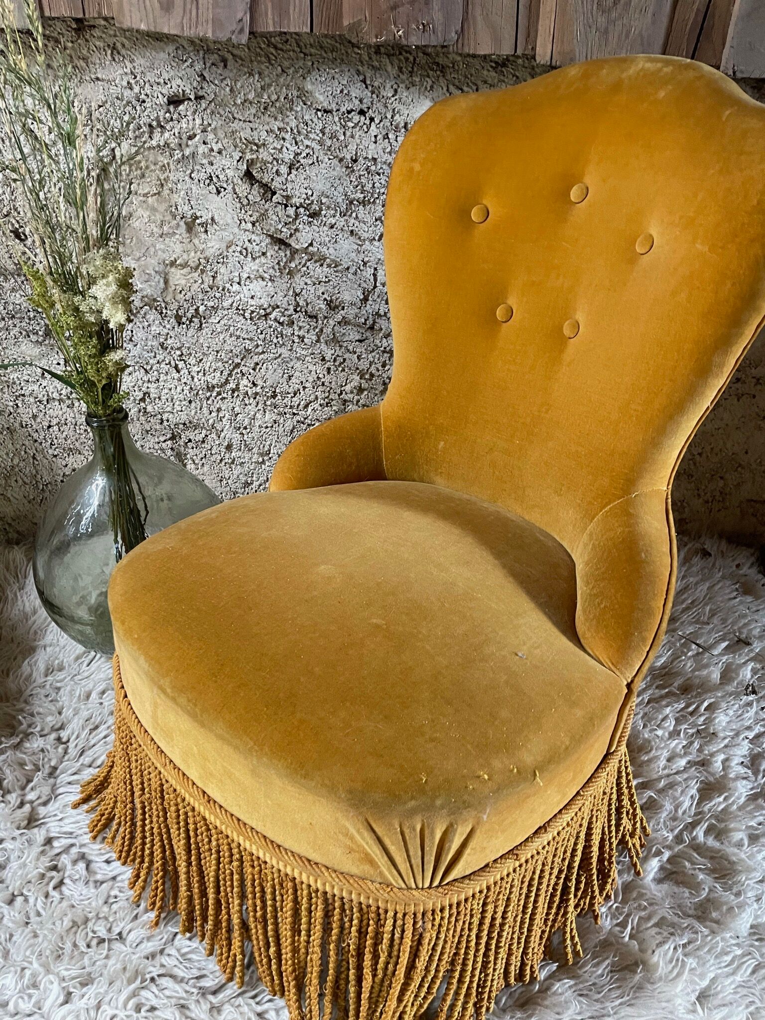 Toad armchair in vintage mustard velvet