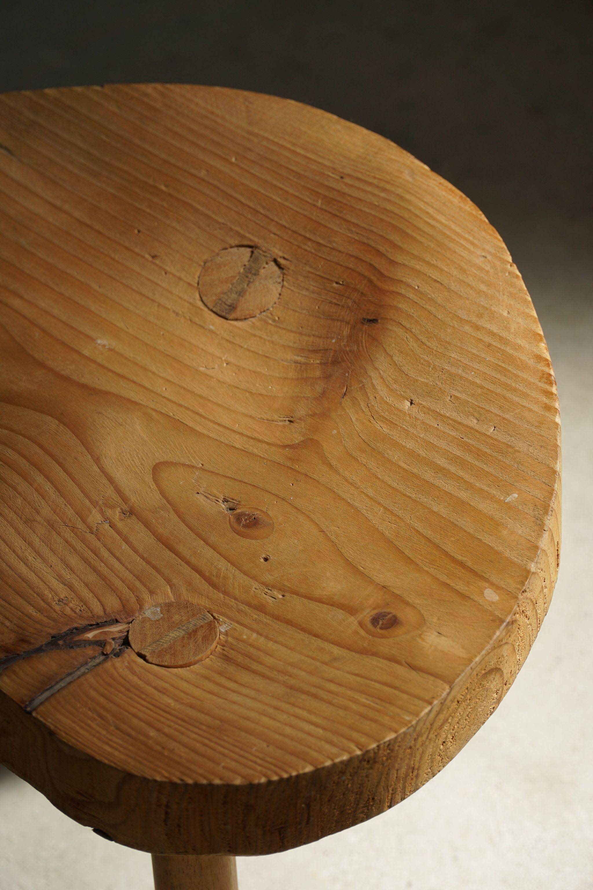 Tripod stool in solid pine, by a Swedish cabinetmaker, mid-century, around the 1960s.