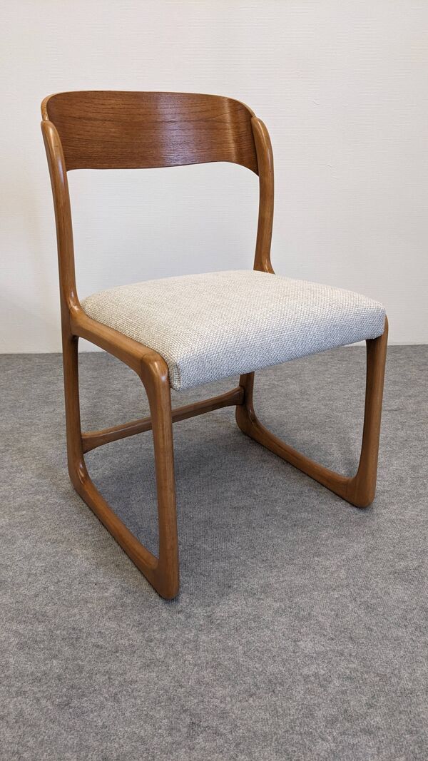 Série de 4 chaises traineau Baumann, France vers 1970