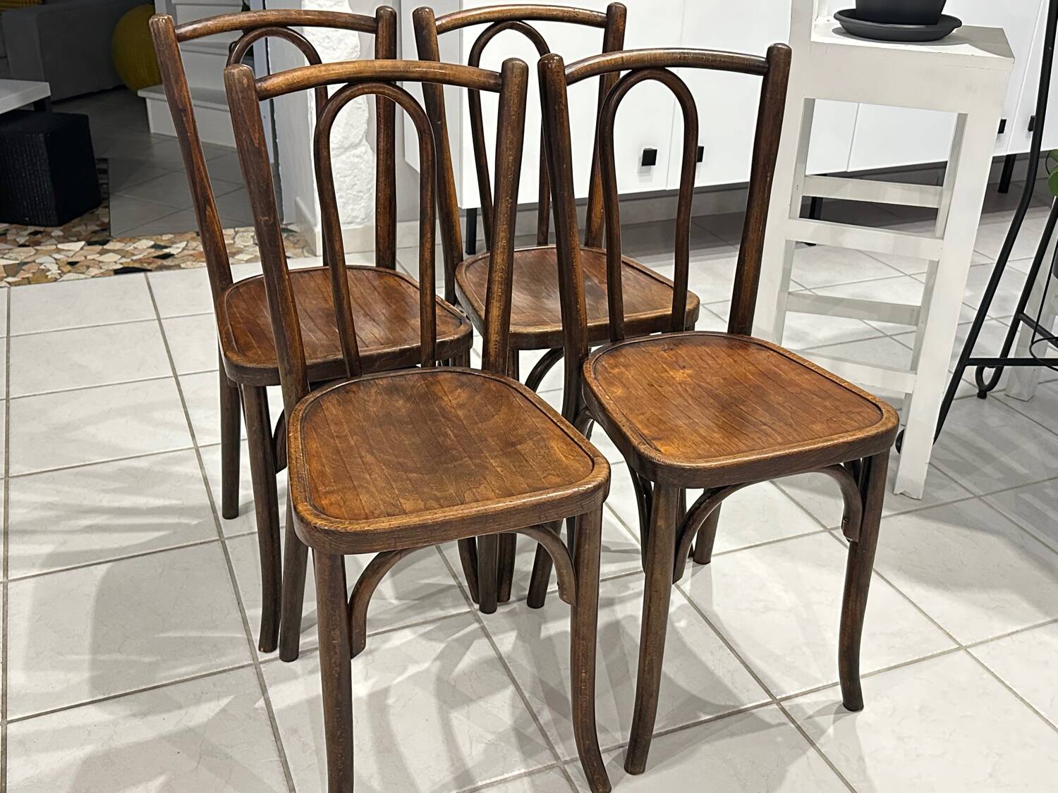 Suite de 4 chaises de Bistrot Baumann années 1930