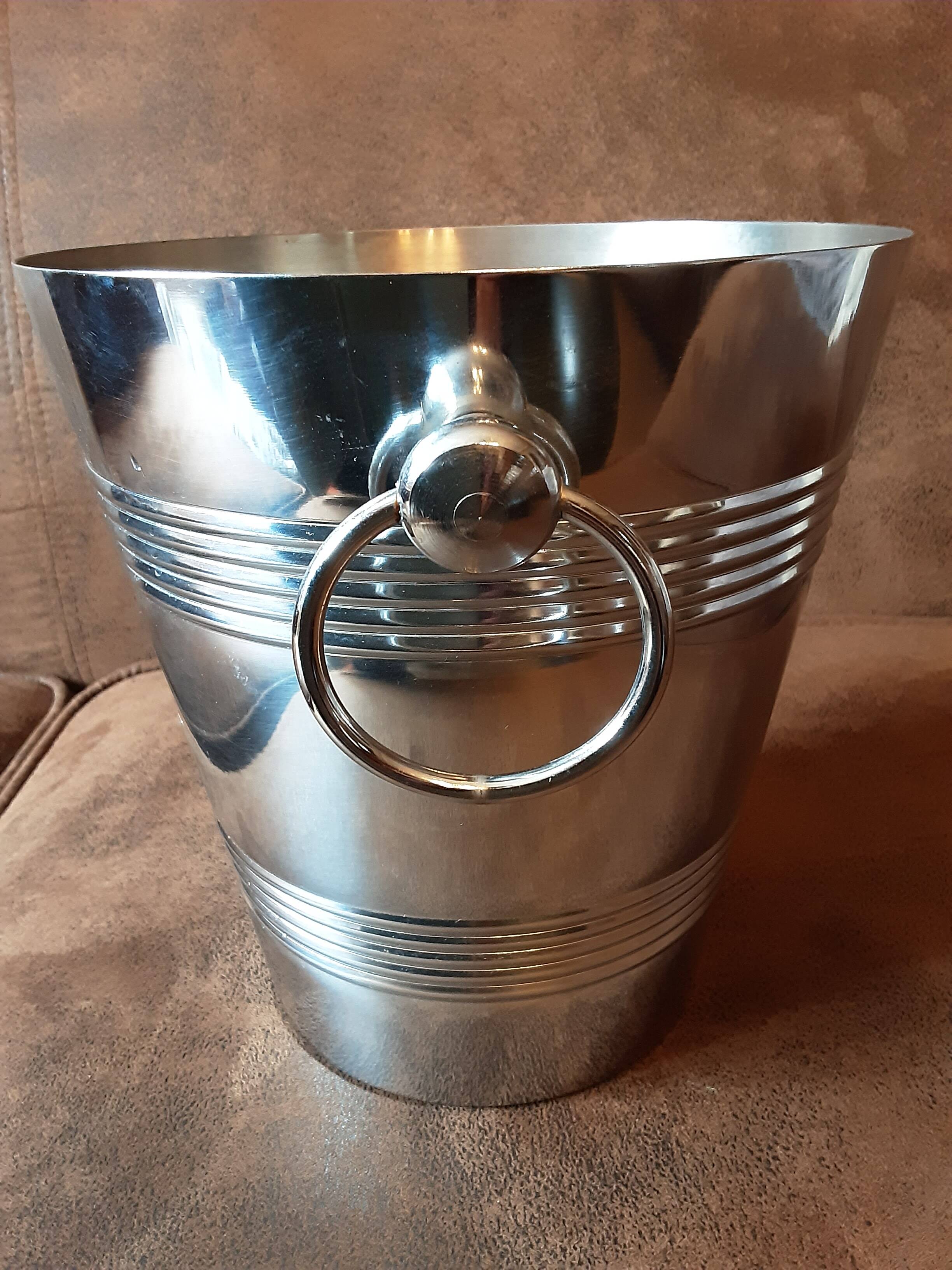 Metal champagne bucket