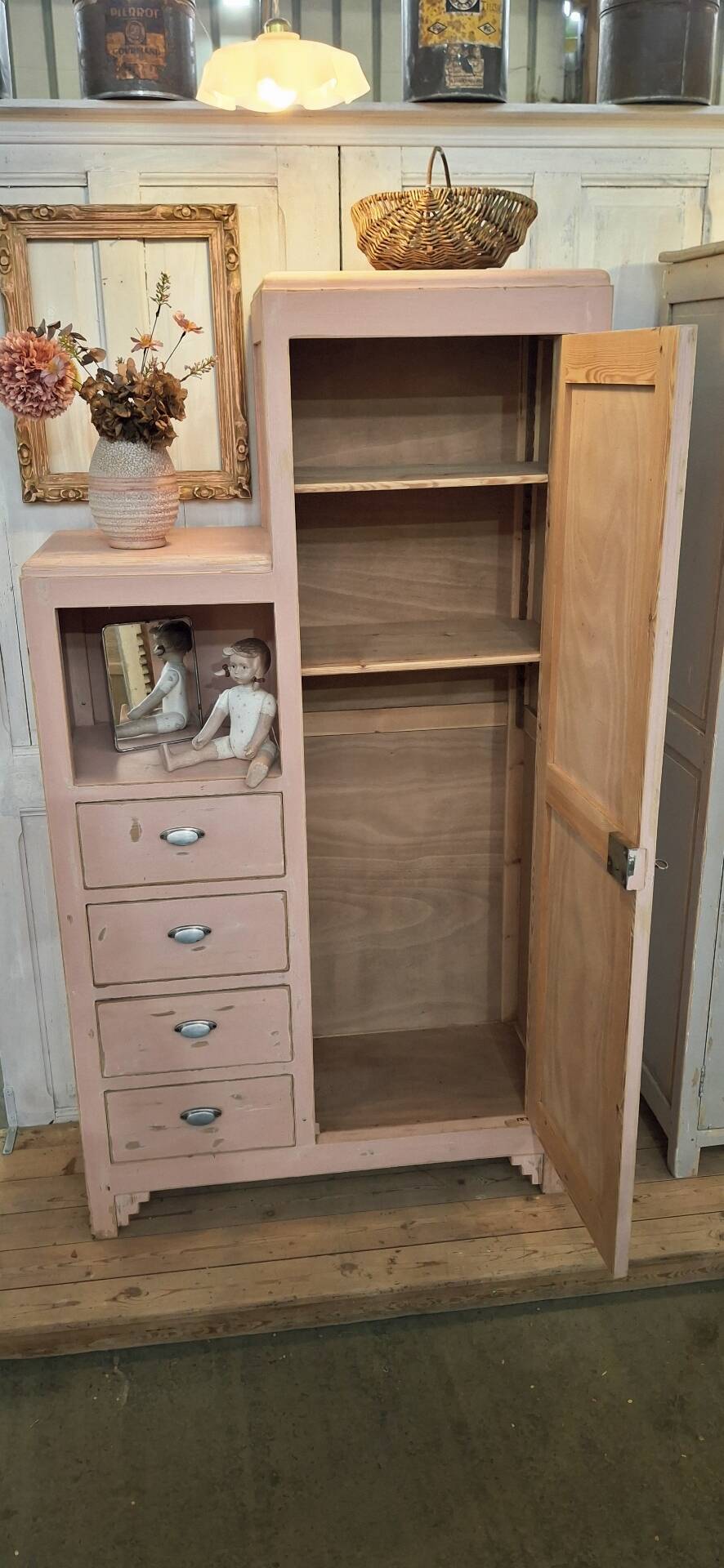 Asymmetrical wardrobe