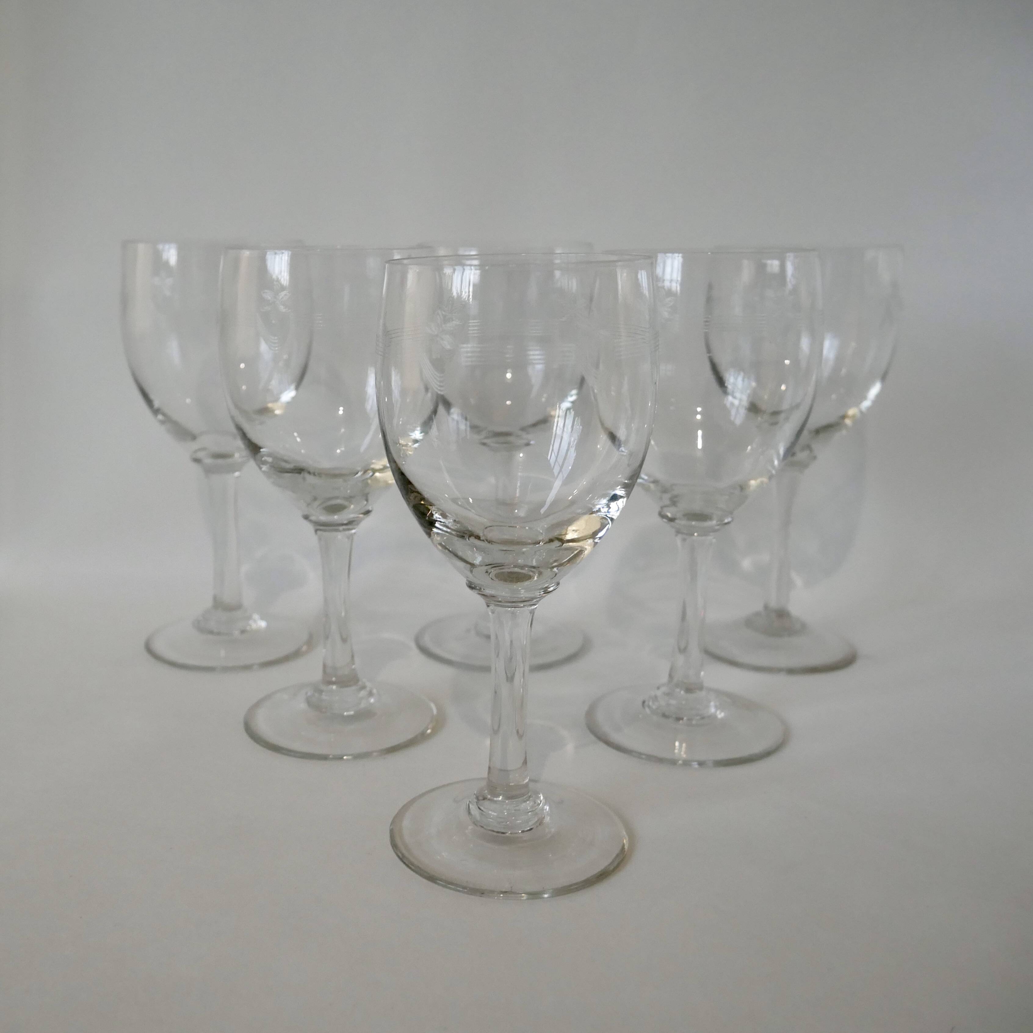 Set of 6 engraved crystal wine glasses from the 30s and 40s