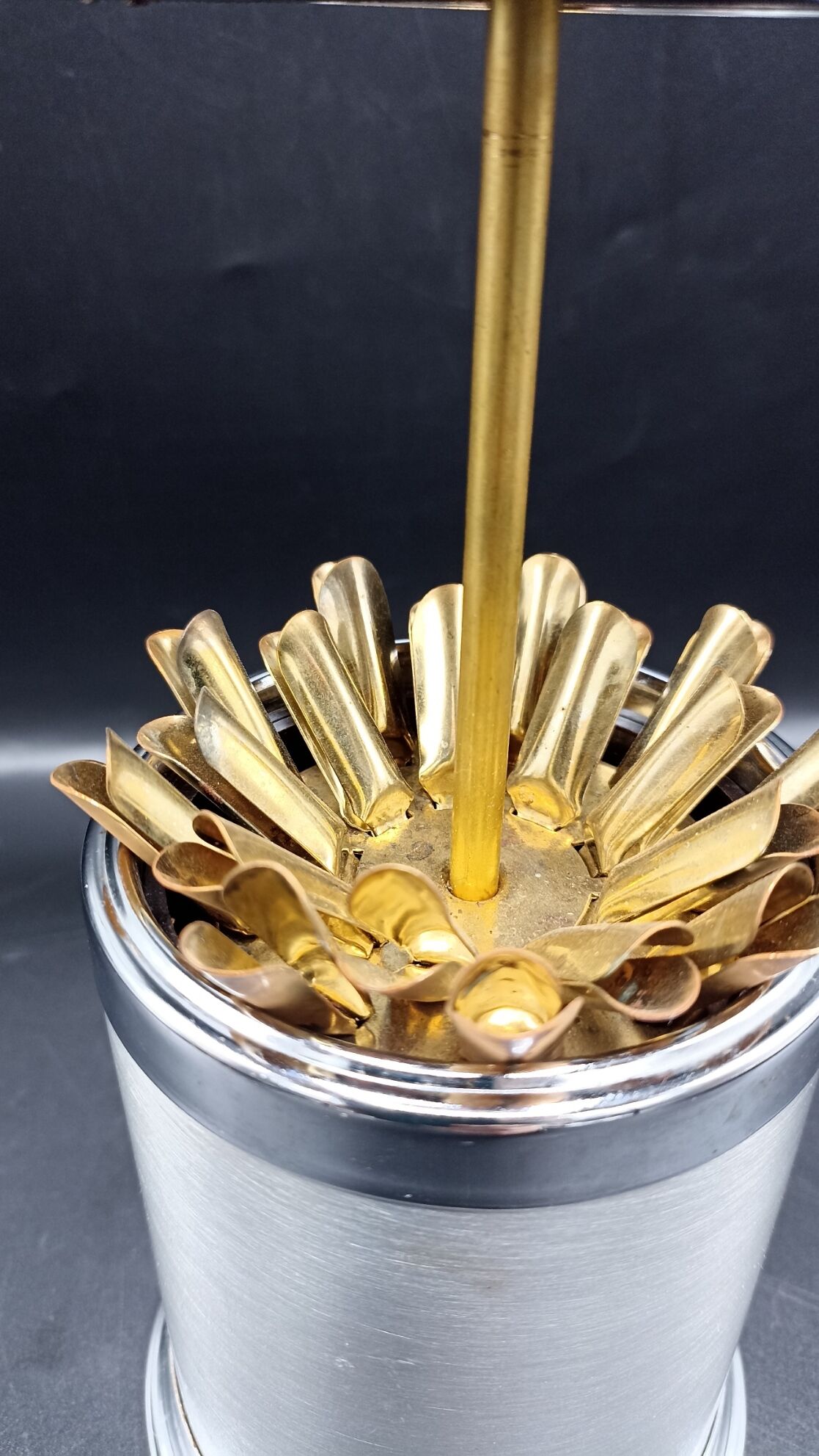 Vintage cigarette dispenser - fleur de lys