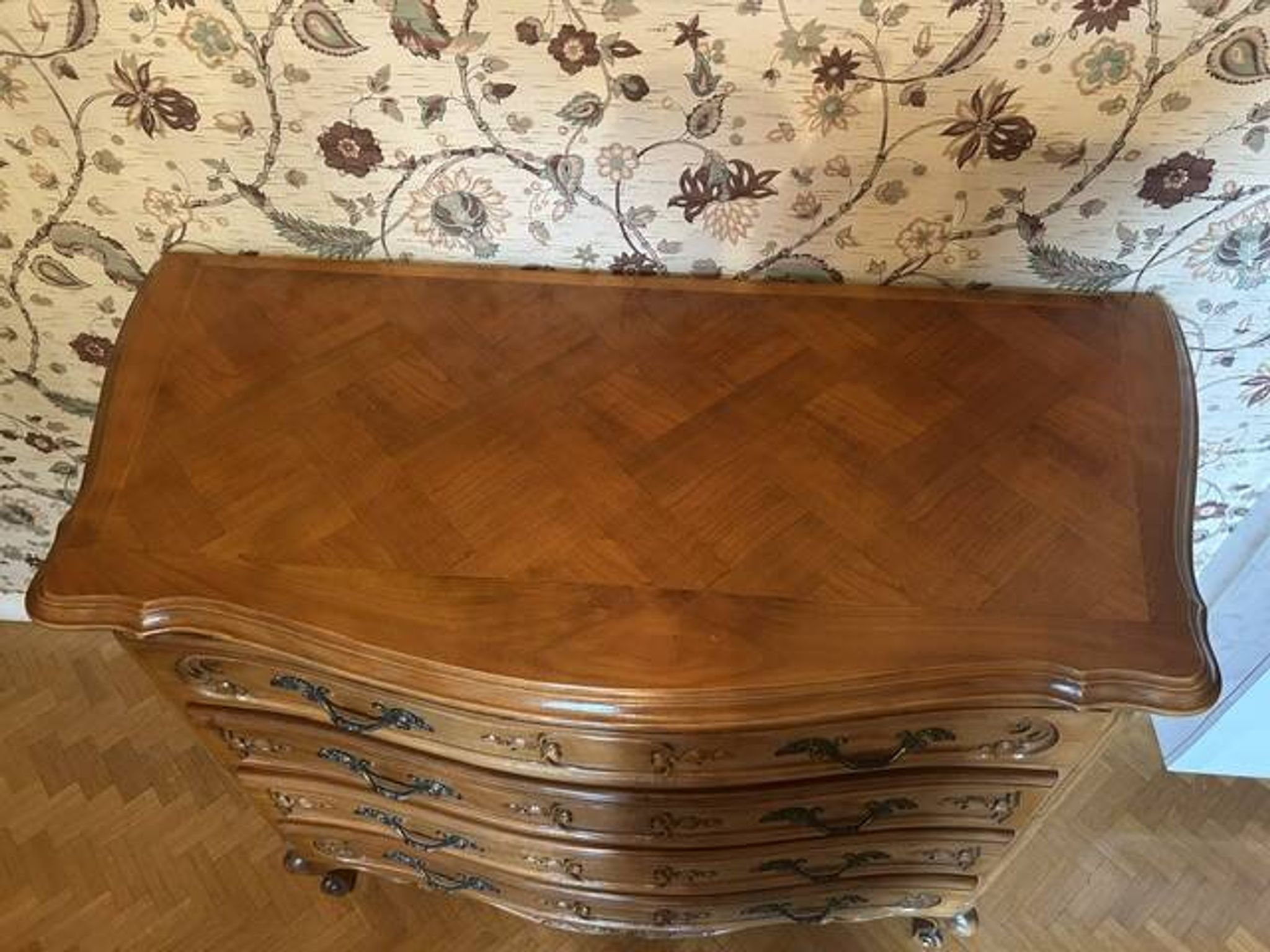 Commode style régence Louis XIV merisier